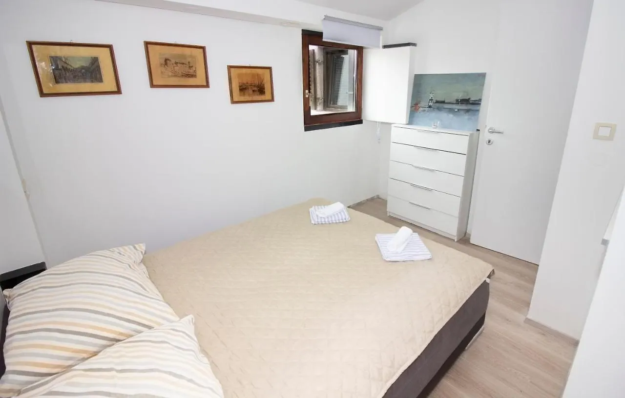 Apartments Paula Σπλιτ 0*,  Κροατία